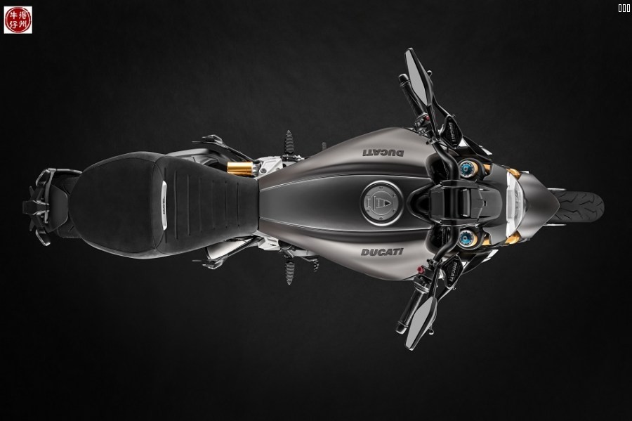 110418-08_2019-DUCATI-DIAVEL-1260-S.jpg