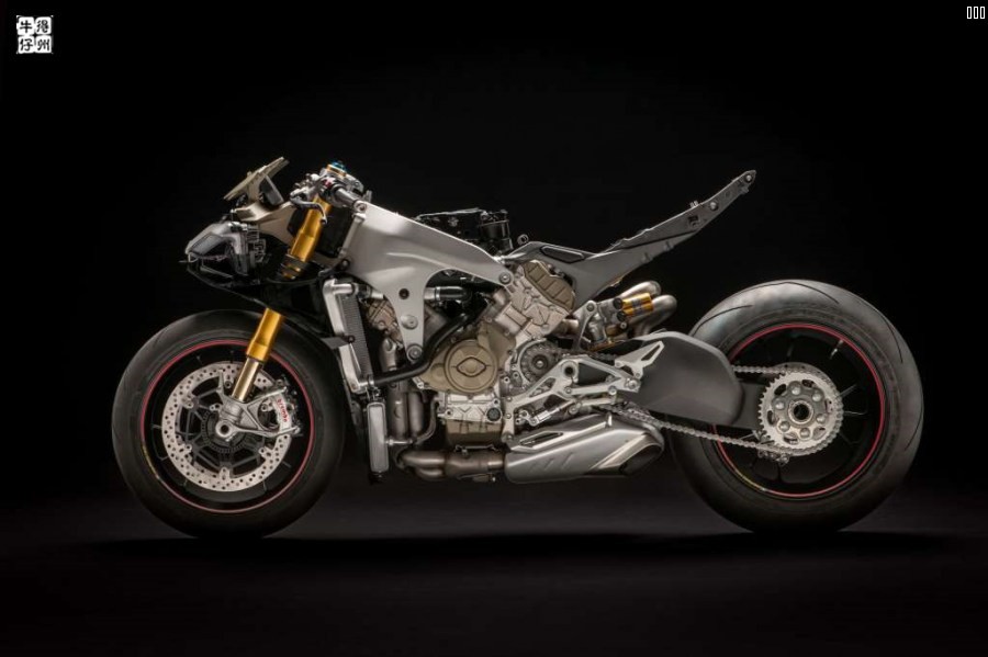 2018-Ducati-Panigale-V4e-1024x682.jpg