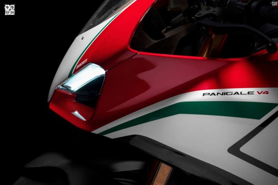 2018-Ducati-Panigale-V4-Speciale1-1024x684.jpg