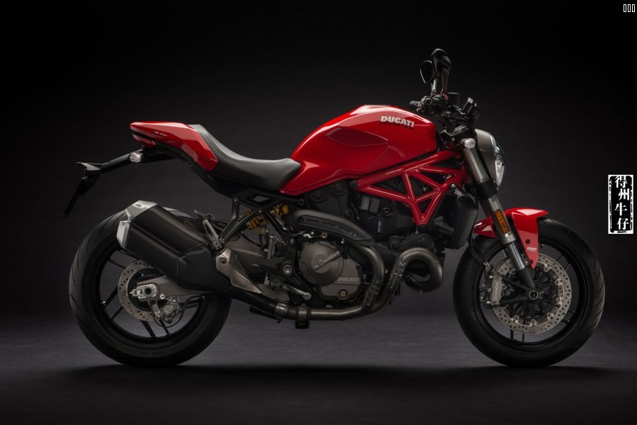 2018-Ducati-Monster-821c.jpg