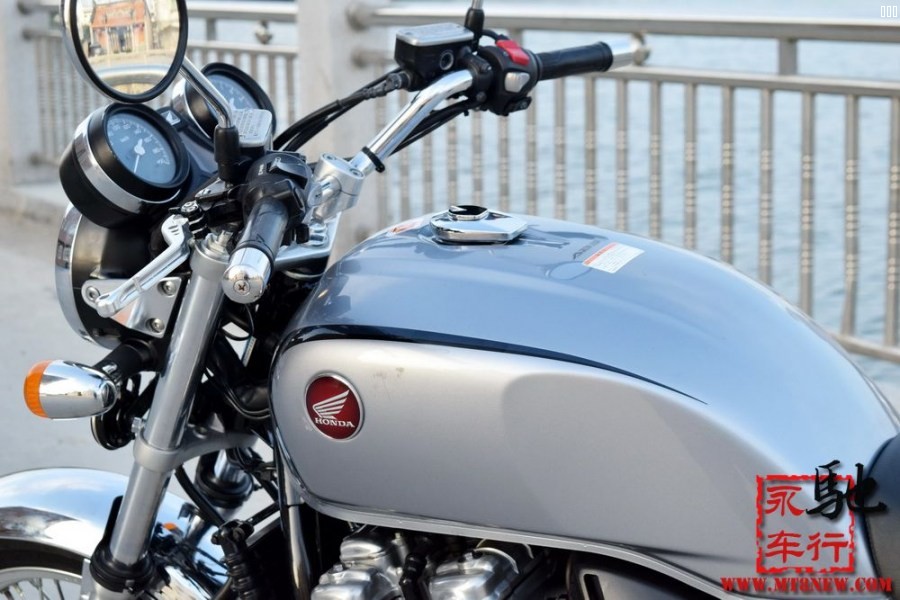 2016 cb1100 (10).jpg