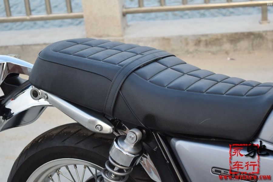 2016 cb1100 (24).jpg