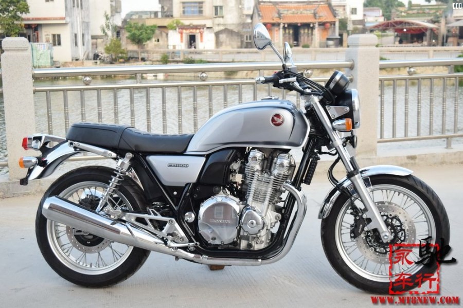 2016 cb1100 (26).jpg