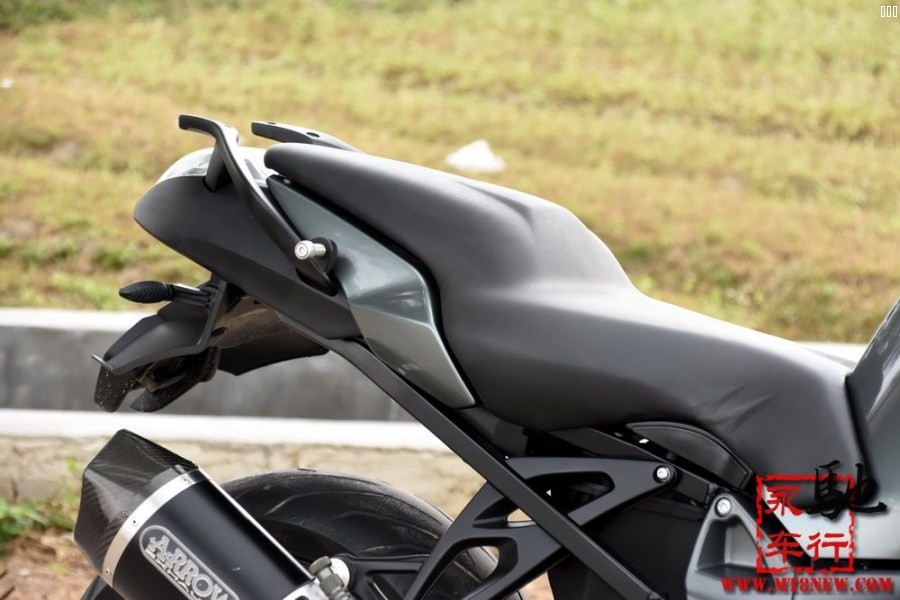 2013 1300R  (24).jpg