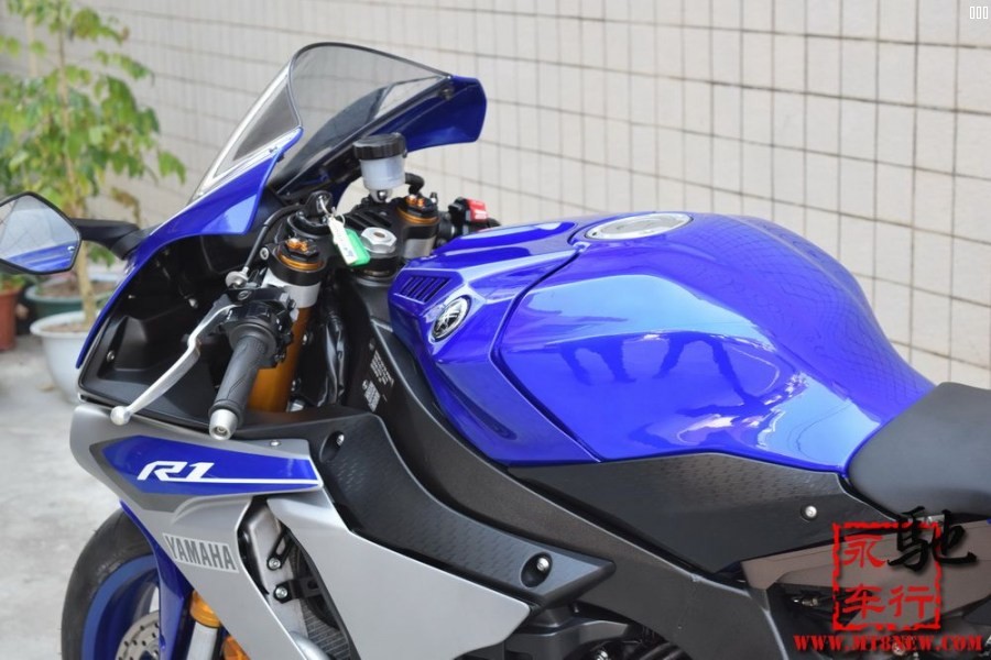 已上传:2016年雅马哈 yzf-r1 欧版蓝色