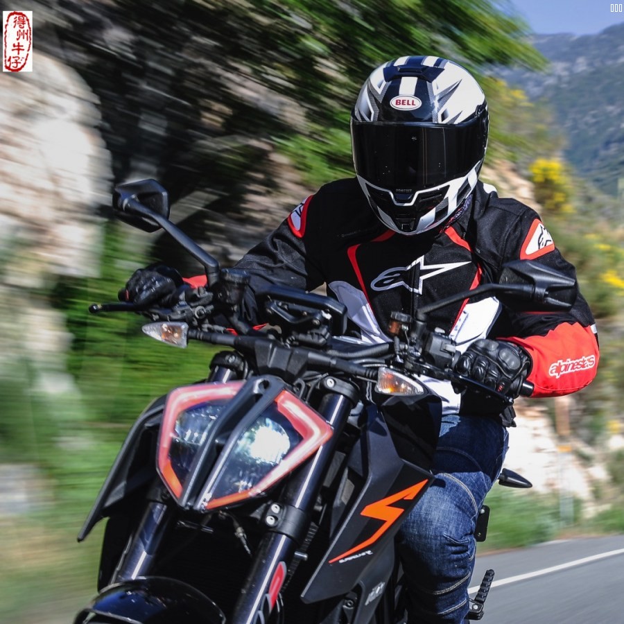 Bell-SRT-Modular-Helmet-Review-Motorcycle-Touring-11.jpg