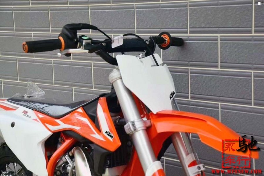 18 50 KTM (11).jpg