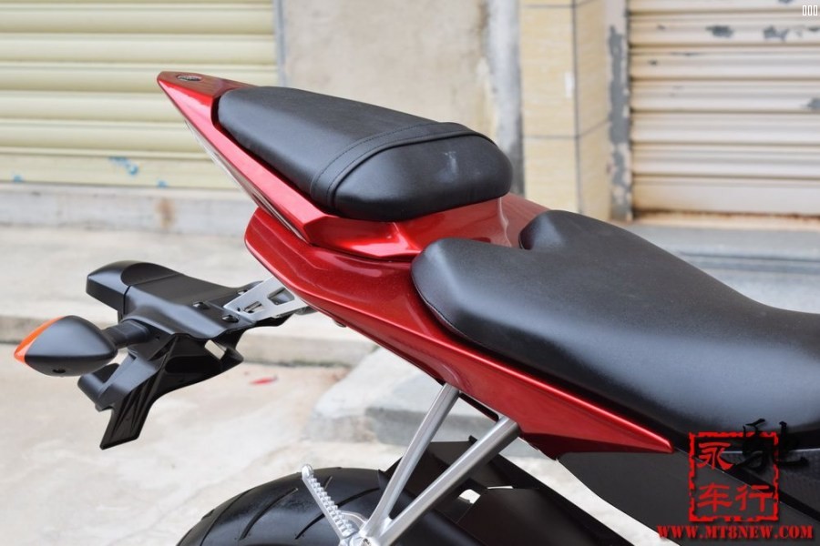 2011 红色 (22).jpg